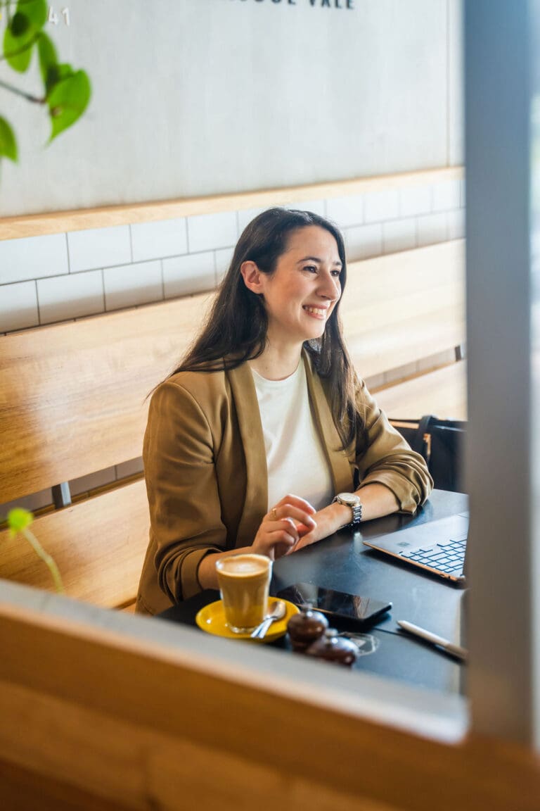 Conveyancer Melbourne - Conveyancing lawyer Melissa Barlas